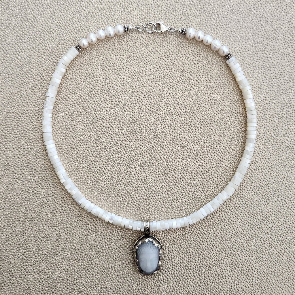 New Mother Of Pearl Heishi Necklace With Buddha Pendant 148$
